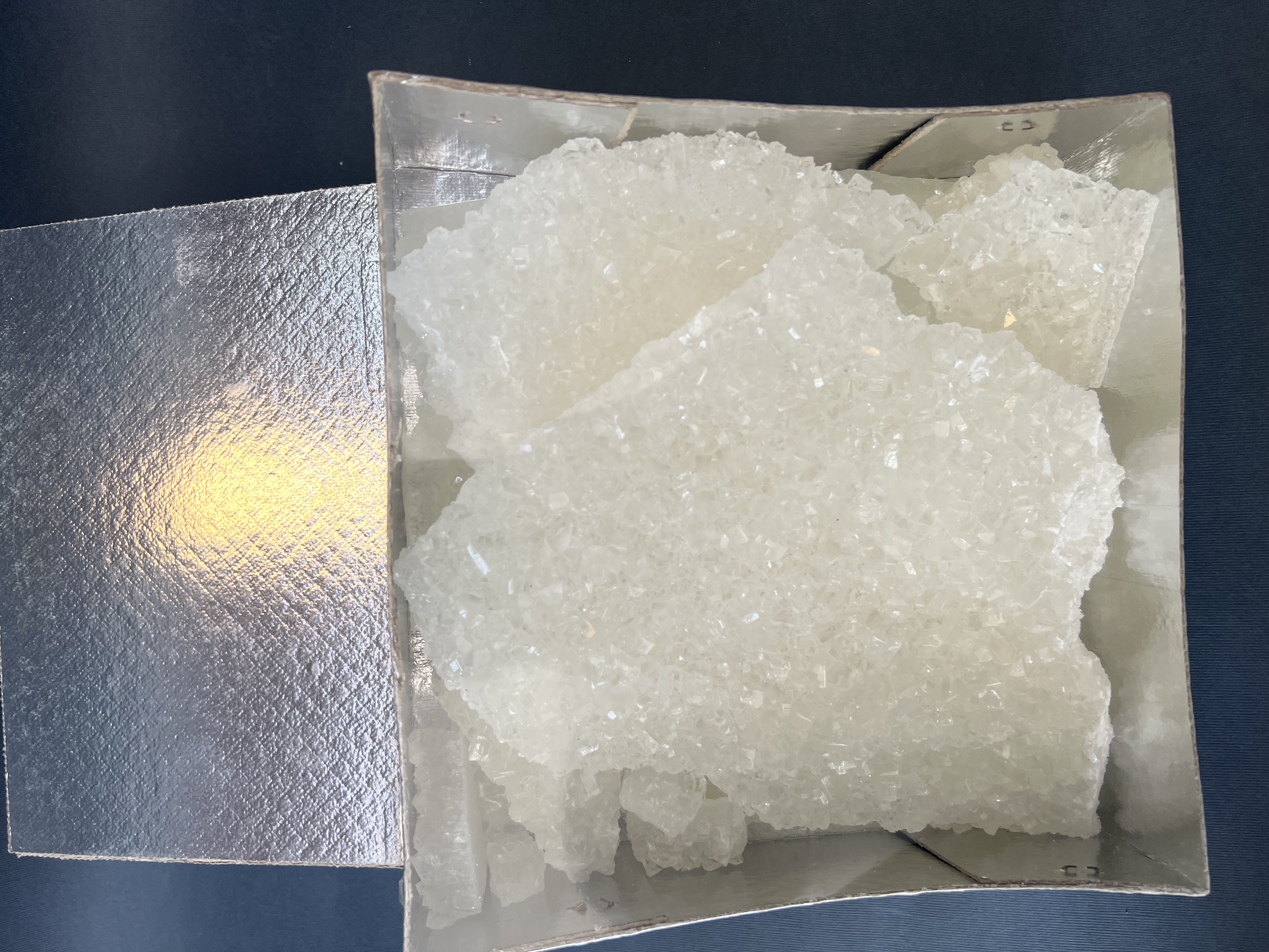 نبات دیواره سفید جعبه ۲کیلوگرم